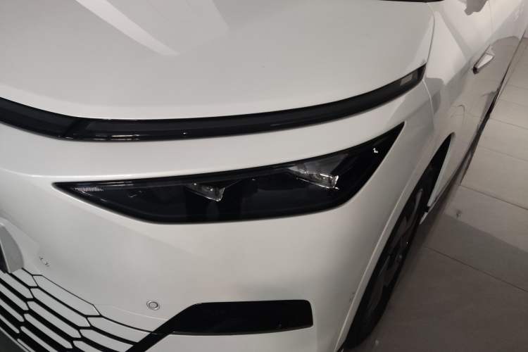 Used XPeng X9 2024 640 All-Wheel Drive High-Performance Max
