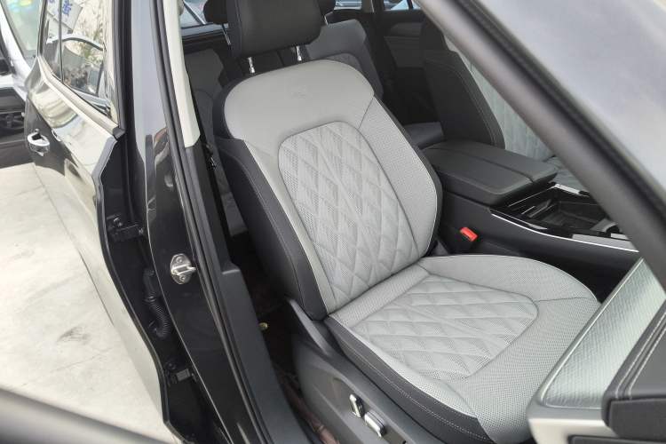 Used Volkswagen Talagon 2024 380TSI All-Wheel Drive R-Line Cruise Edition
