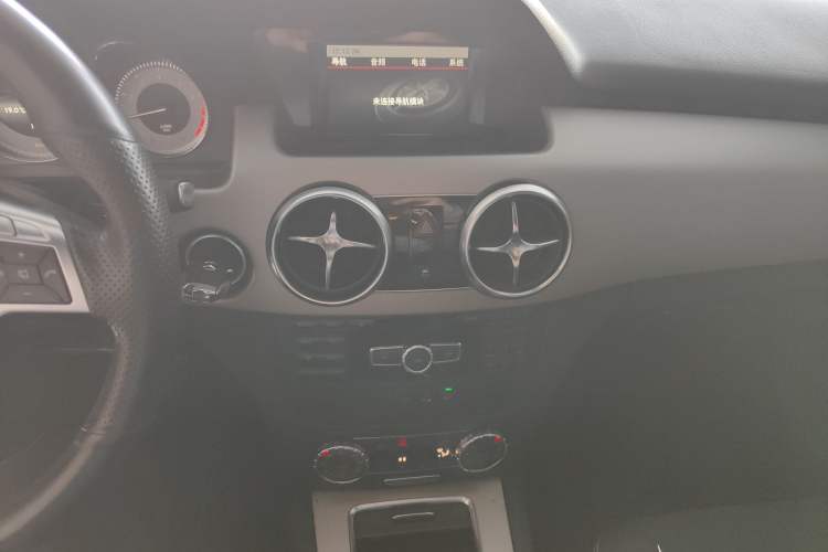 Used Mercedes-Benz GLK-Class 2015 GLK 260 4MATIC Dynamic Edition Ultimate Version
