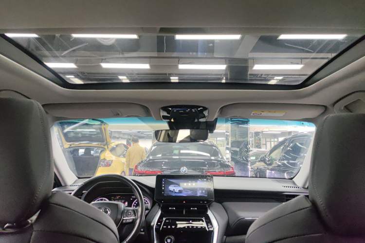 Used Toyota Venza 2023 2.0L CVT Two-Wheel Drive Luxury Edition
