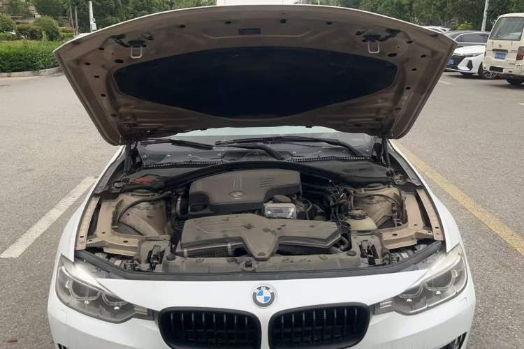 Used BMW 3 Series 2013 320Li Fashion Model
