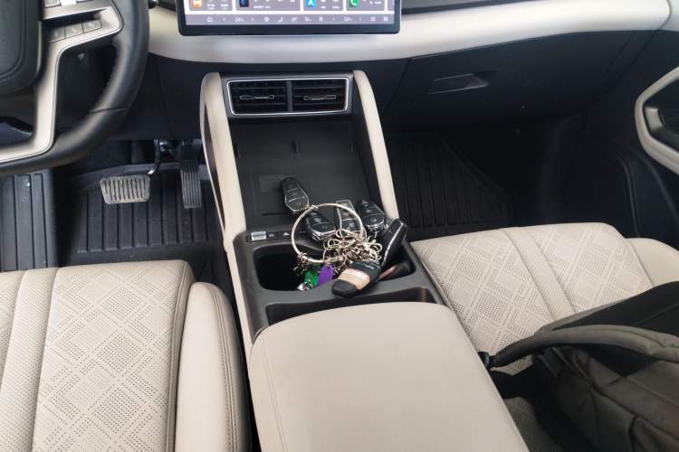 Used BYD Yuan UP 2025 Intelligent Driving Version 401 km Beyond-Range Edition
