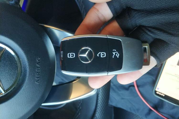 Used Mercedes-Benz E-Class 2019 E 300 L Sporty and Stylish Model
