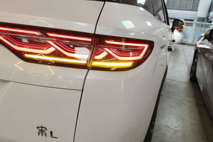 Used BYD Song L DM-i 2024 112 km Beyond Edition