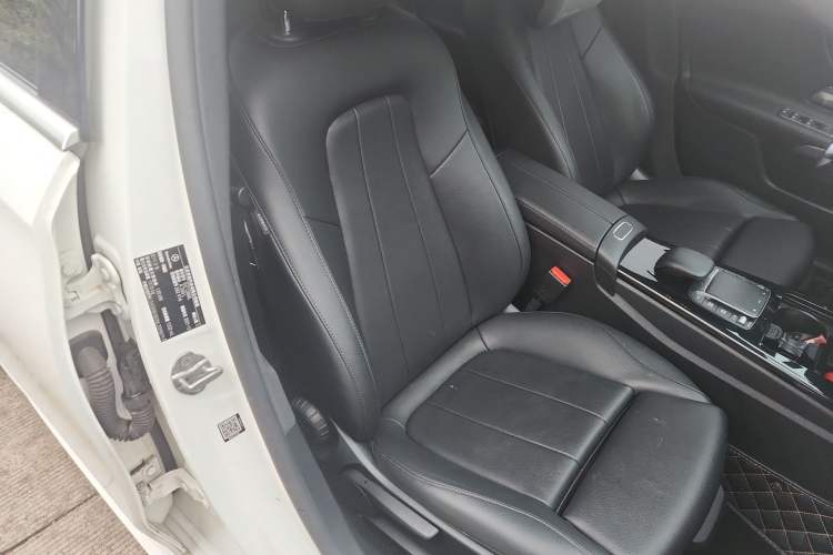 Used Mercedes-Benz A-Class 2022 Restyled A 200 L Sport Sedan Fashion Version
