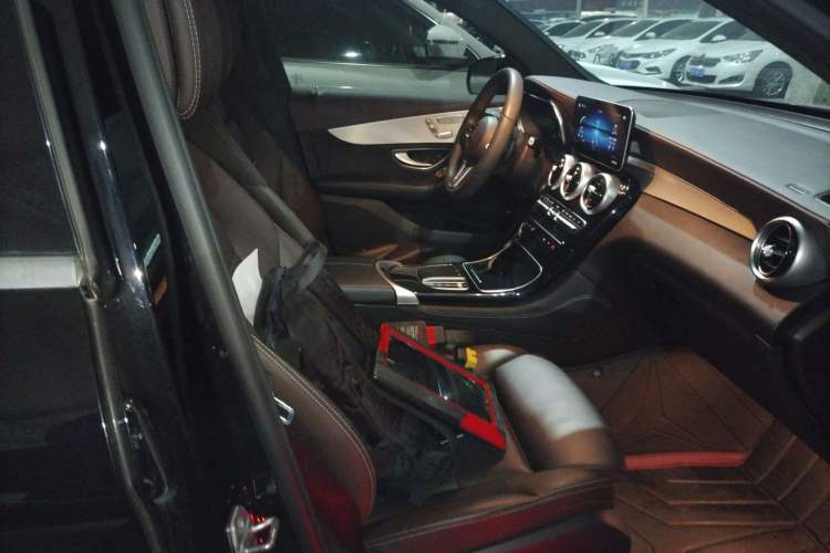 Used Mercedes-Benz GLC 2021 GLC 260 L 4MATIC Dynamic Edition
