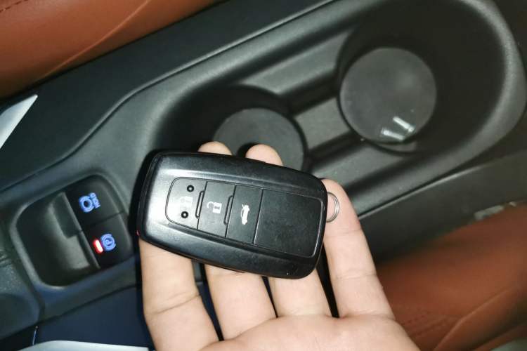 Used Toyota Levin 2021 Dual-Motor 1.8H E-CVT Leading Edition
