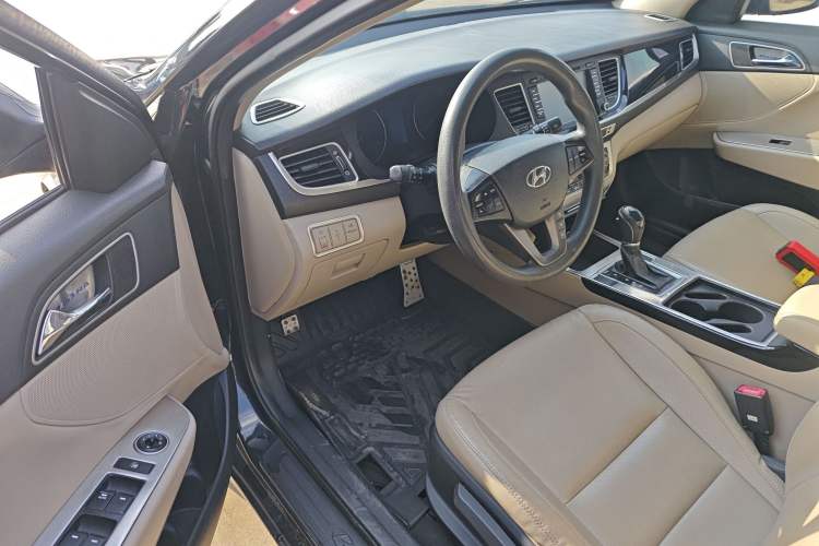 Used Hyundai Mistra 2014 1.8L Automatic Smart GLS
