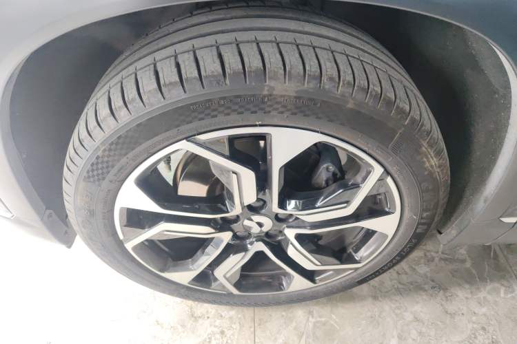 Used Nio ES8 2020 415 KM Signature Edition 7-Seater Version
