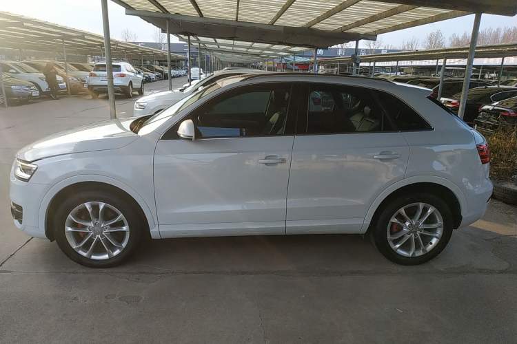 Used Audi Q3 2016 30 TFSI Collector's Edition Comfort Model
