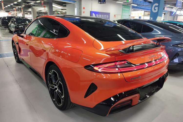 Used  SU7 2024 Four-Wheel Drive Ultra-Long Range Advanced Intelligent Driving Max Edition