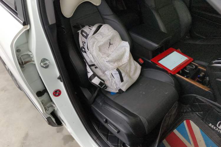 Used Honda CR-V 2017 240TURBO CVT Front-Wheel Drive Fashion Edition