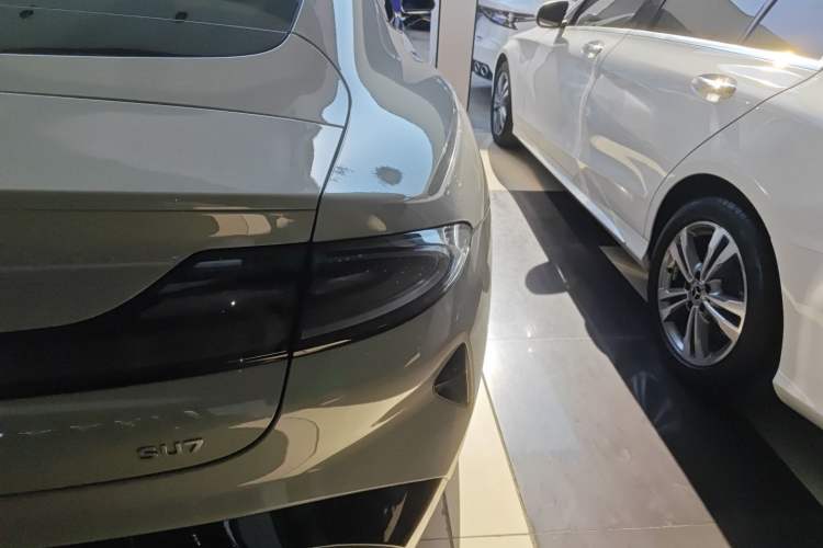 Used  SU7 2024 Rear-Drive Standard Founder Edition