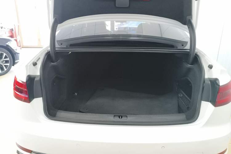 Used Audi A4L 2018 30th Anniversary Edition 40 TFSI Trendy Model