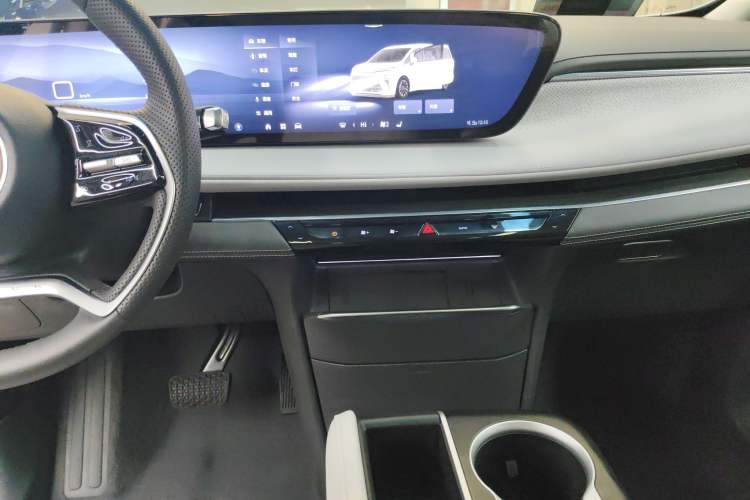 Used Buick GL8 2025 Lu Zun Deluxe Edition
