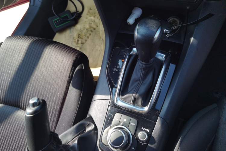 Used Mazda Mazda 3 Axela 2016 Hatchback 1.5L Automatic Luxury Model