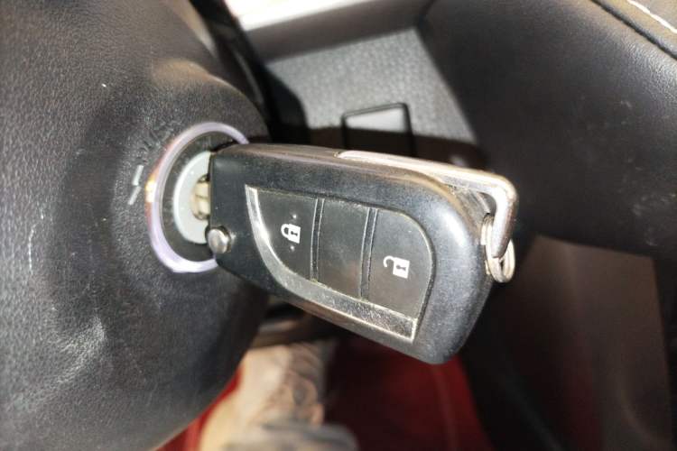 Used Toyota RAV4 2019 2.0L CVT Two-Wheel Drive Pioneer Edition China V Standard
