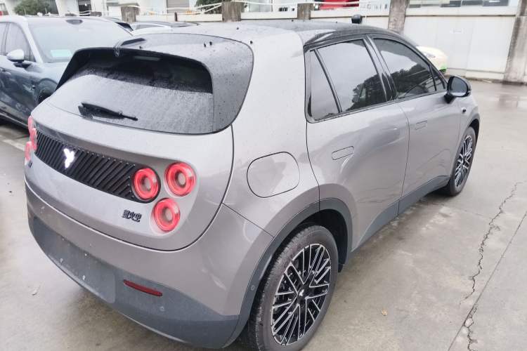 Used  firefly 2025 Illuminated Edition