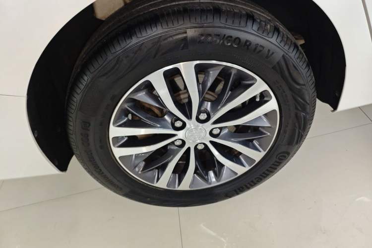 Used Buick GL8 2021 ES Landtrek 653T Comfort Edition
