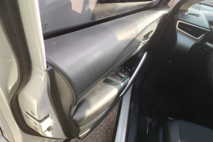 Used Toyota Corolla Cross 2024 2.0L Pioneer Edition
