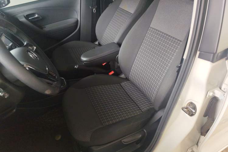 Used Volkswagen Polo 2018 1.5L Automatic Enjoyment Model
