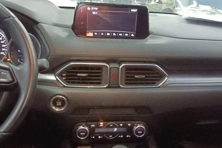 Used Mazda CX-5 2017 2.0L Automatic 2WD ZhiShang Trim China V Standard
