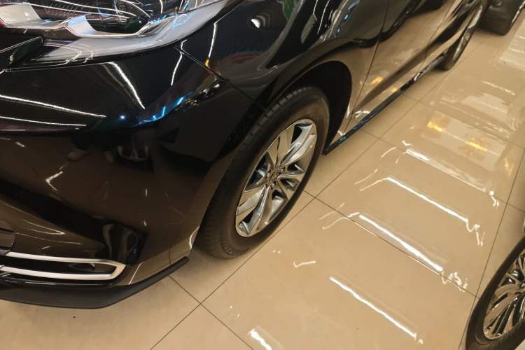 Used Toyota Sienna 2024 2.5L Hybrid Four-Wheel Drive Prestige Edition
