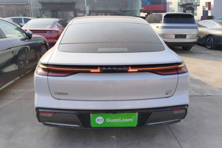 Used  E8 2024 665 km Range Rear-Drive Starship Intelligent Driving Version