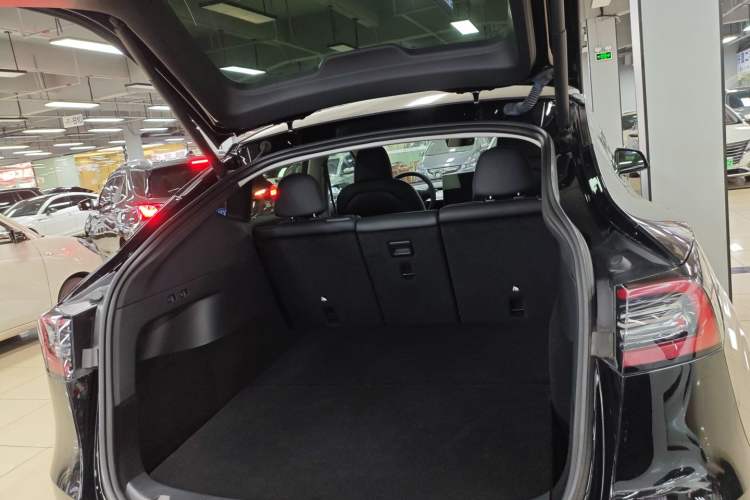 Used Tesla Model Y 2023 Rear-Wheel-Drive Version