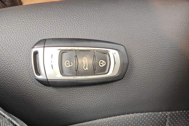 Used Geely Auto Vision X3 2020 1.5L CVT Luxury Model
