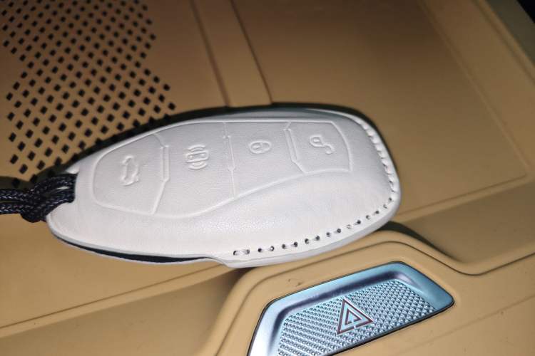 Used Hongqi HS5 2023 2.0T Qixiang Pro Edition