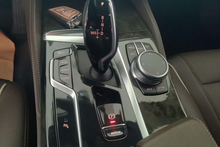 Used BMW 5 Series 2022 Restyled 525Li M Sport Package
