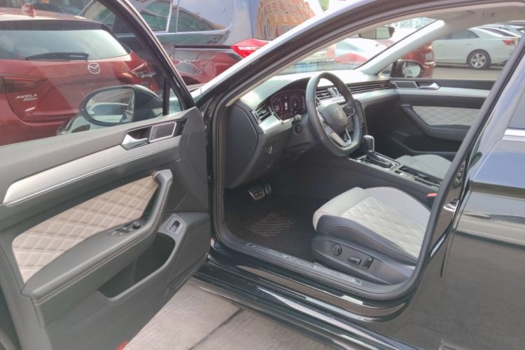 Used Volkswagen Magotan 2023 2 Million Units Commemorative Edition 330TSI DSG Luxury Version
