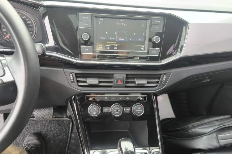 Used Volkswagen Tayron 2019 330TSI Two-Wheel-Drive Luxury Version China V Emission Standard
