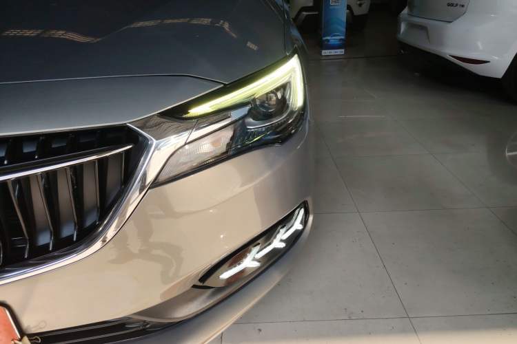 Used Buick GL6 2019 18T 6-Seater Connected Luxury Version China VI Standard