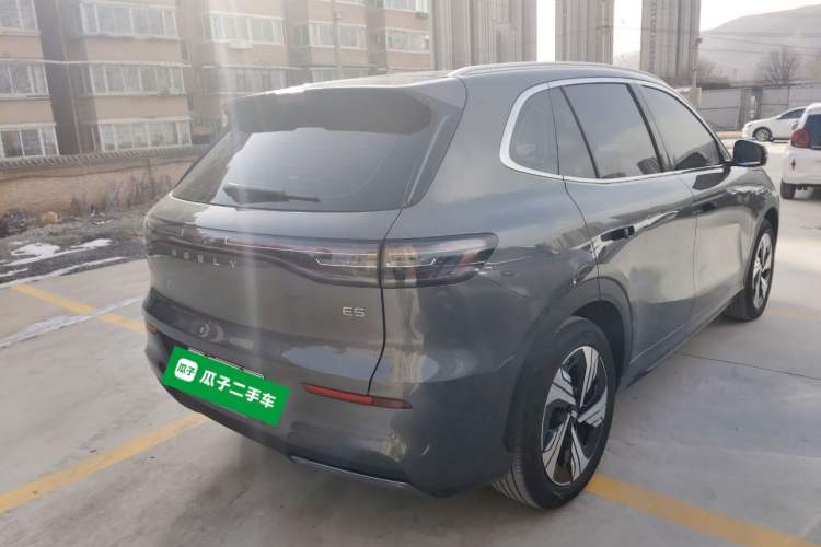 Used  E5 2024 530km Starship Edition
