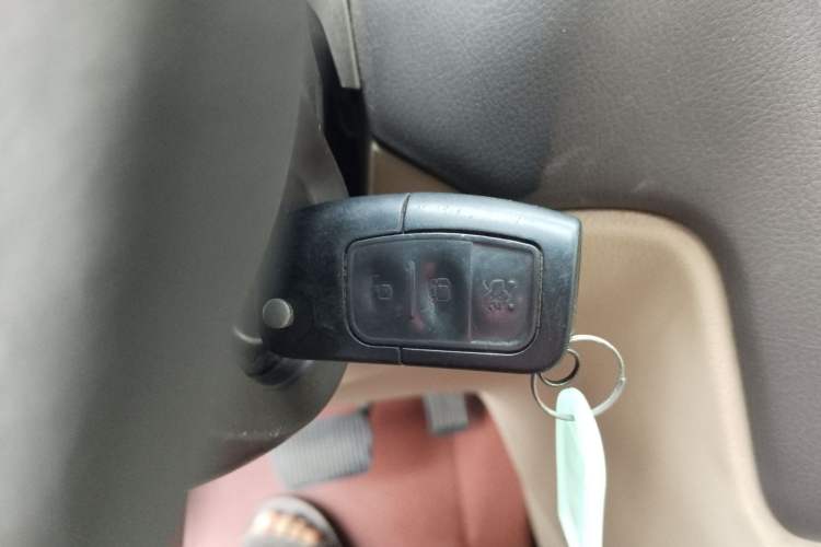 Used Ford Focus 2013 Sedan Classic 1.8L Automatic Fashion Edition
