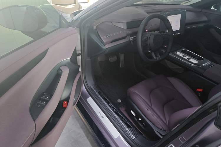 Used  SU7 2024 Rear-Drive Long-Range Intelligent Driving Version
