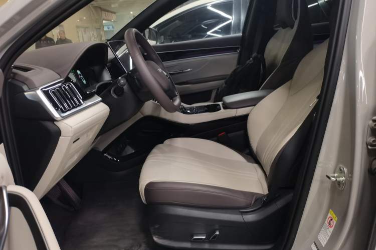 Used BYD Song PLUS New Energy 2025 EV Smart Drive Edition 605km Flagship Model
