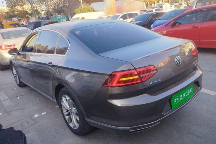 Used Volkswagen Magotan 2018 Facelift 330TSI DSG Luxury Model
