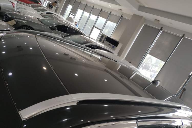 Used Land Rover Discovery Sport 2019 240 PS SE Version China VI Standard
