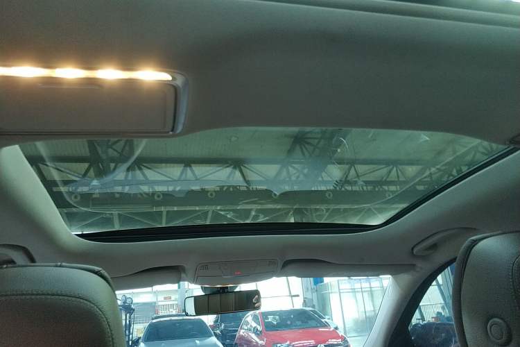 Used Mercedes-Benz E-Class 2022 Second Facelift E 300 L Fashion Edition
