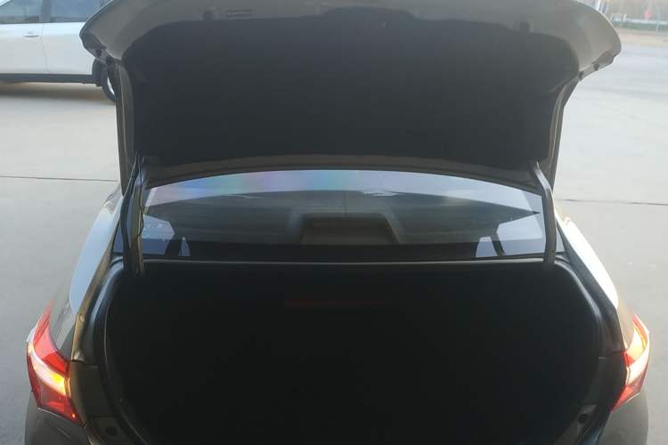 Used Toyota Corolla 2017 1.2T CVT GL
