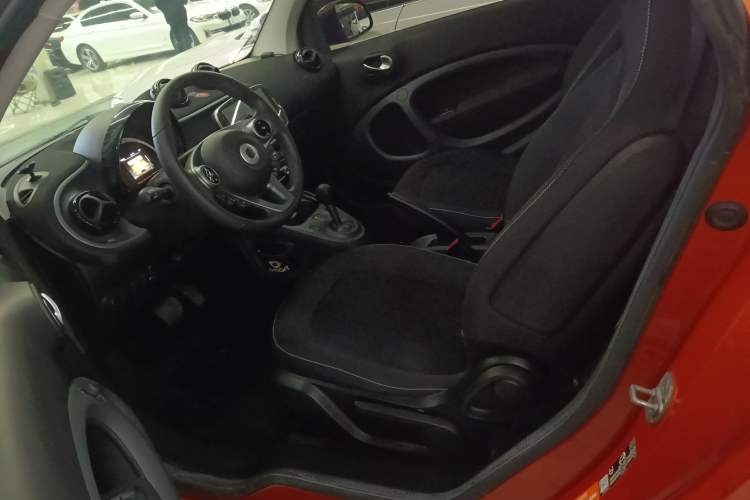Used  fortwo 2018 1.0L 52kW Hardtop Passion Edition China V Standard
