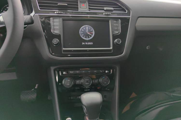 Used Volkswagen Tiguan L 2017 330TSI Automatic Two-Wheel Drive Flagship Edition
