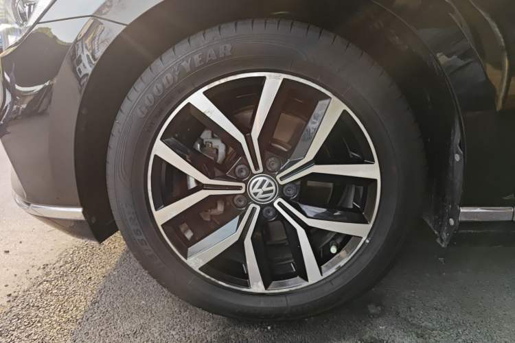 Used Volkswagen Magotan 2020 330TSI DSG Leading Model
