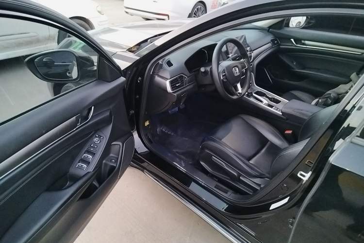 Used Honda Accord 2018 230TURBO Comfort Version National V