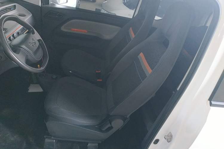 Used Wuling Hongguang MINIEV 2022 Easy Version Lithium Iron Phosphate
