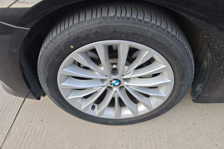 Used BMW 5 Series 2018 Facelifted 530Li xDrive Luxury Package
