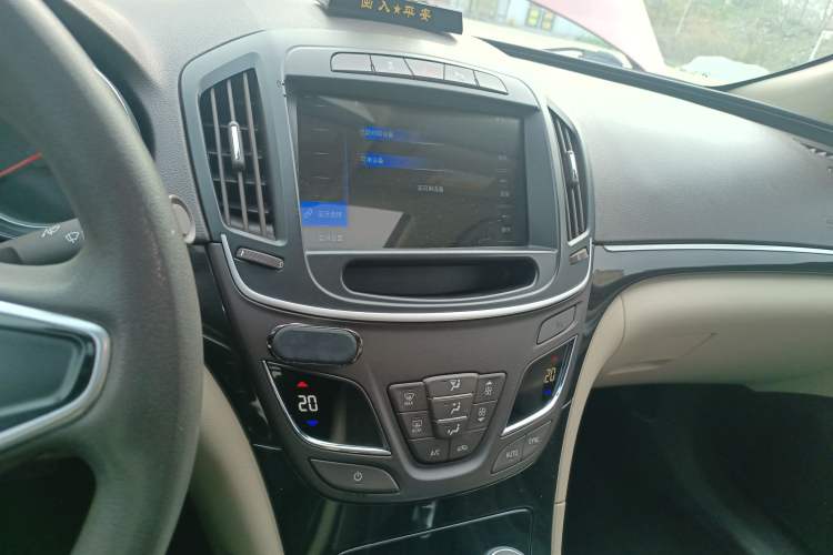 Used Buick Regal 2015 2.0L Leading Fashion Edition
